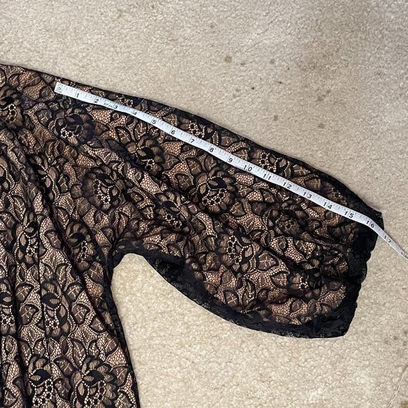 Womens' 3/4 Sleeve Ruffle Dress - Picture 7 of 8